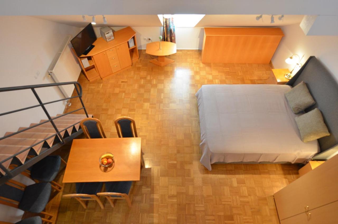 Apartments Vektor Vila Golf روغاسكا سْلاتِنا المظهر الخارجي الصورة